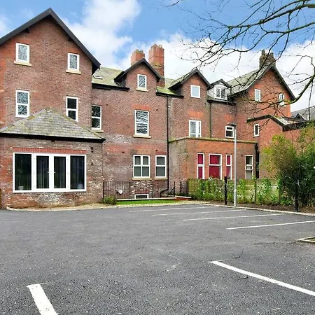 Free Parking - Cosy 2-Br Flat Near Salford Royal-2